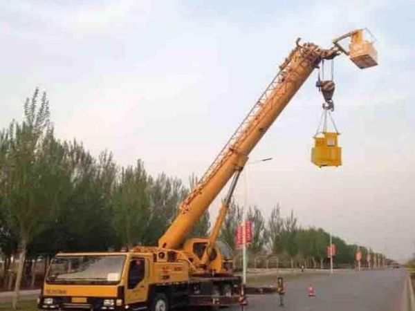 盐都区吊车租赁公司_吊车租赁公司提醒注意安全